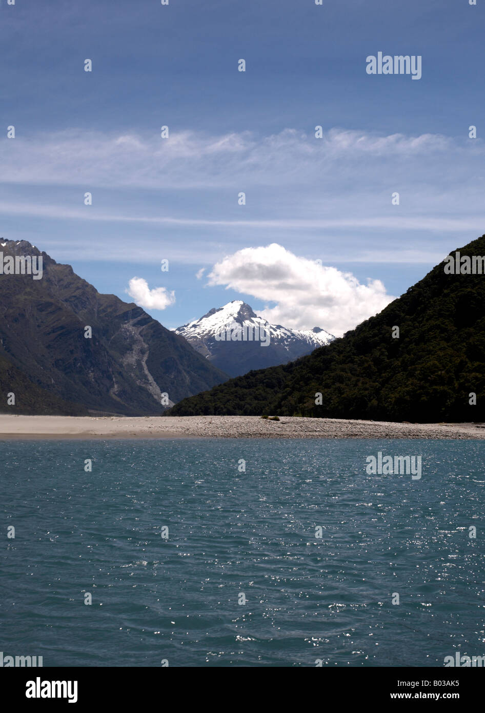 Wilkin fiume a monte di aspiranti World Heritage National Park, Isola del Sud, Nuova Zelanda Foto Stock
