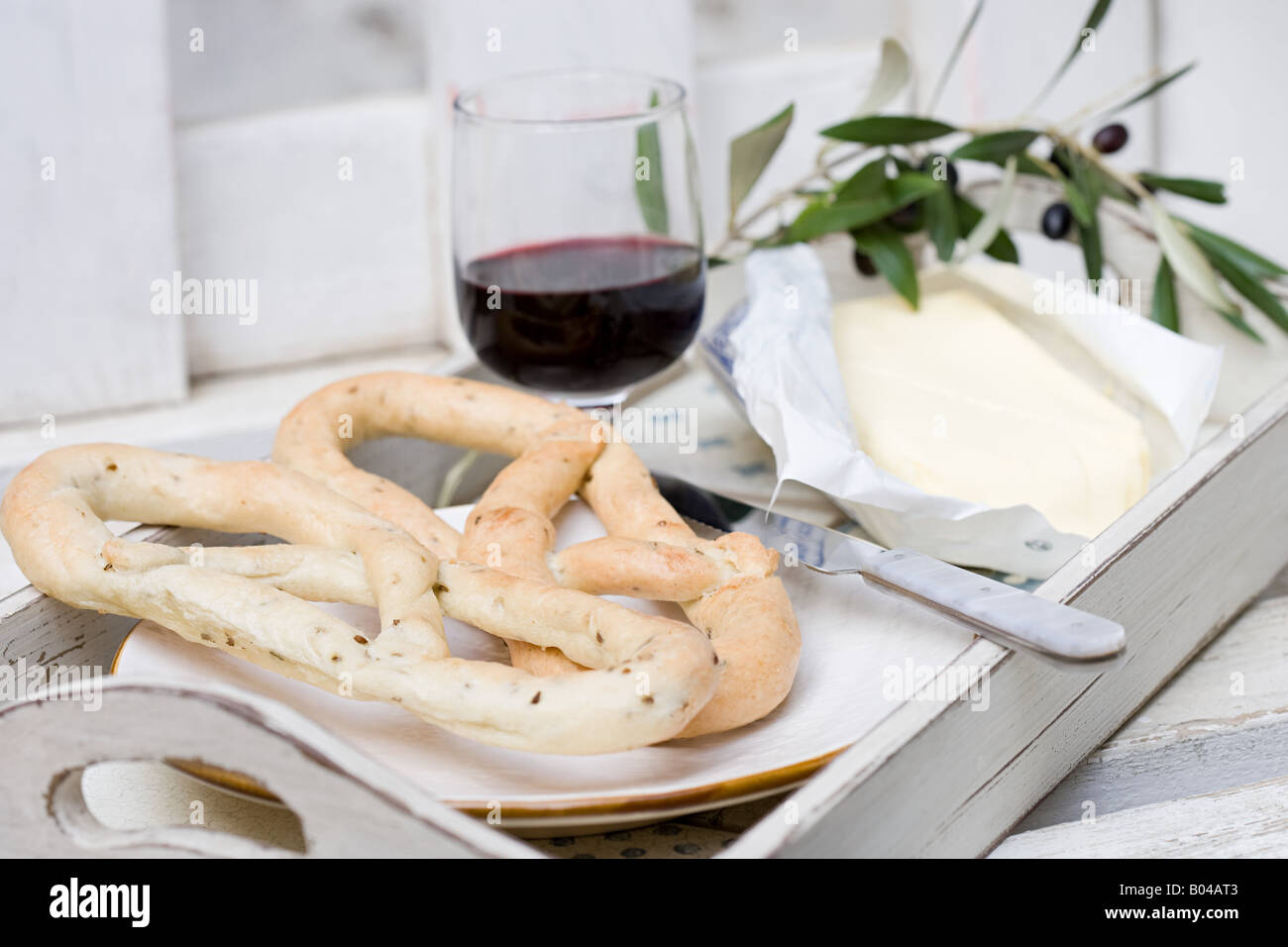 Vino rosso pane e formaggio Foto Stock