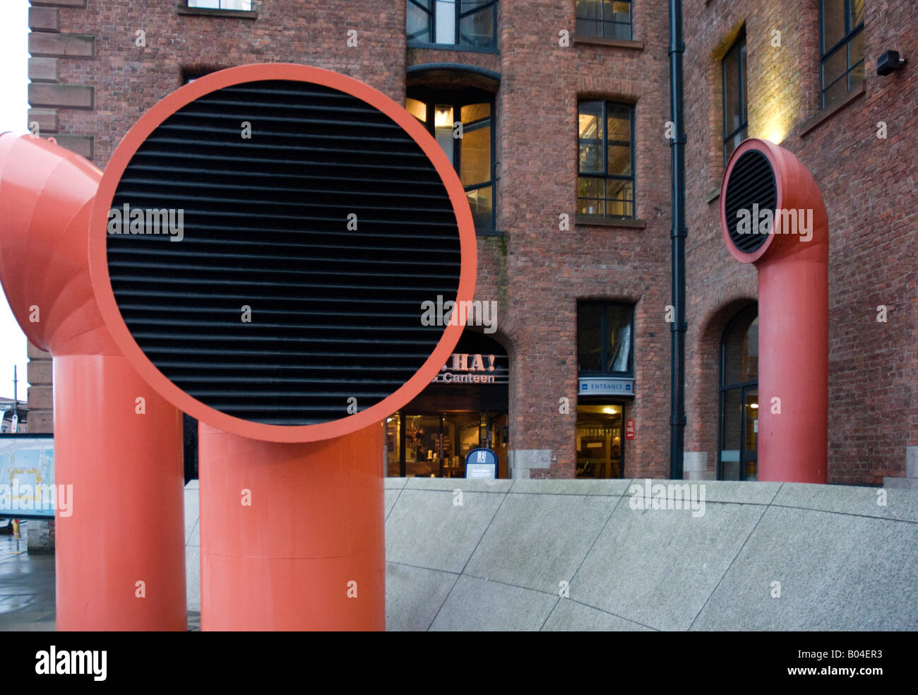 Bar ha! Ha! In Albert Dock, Liverpool Foto Stock