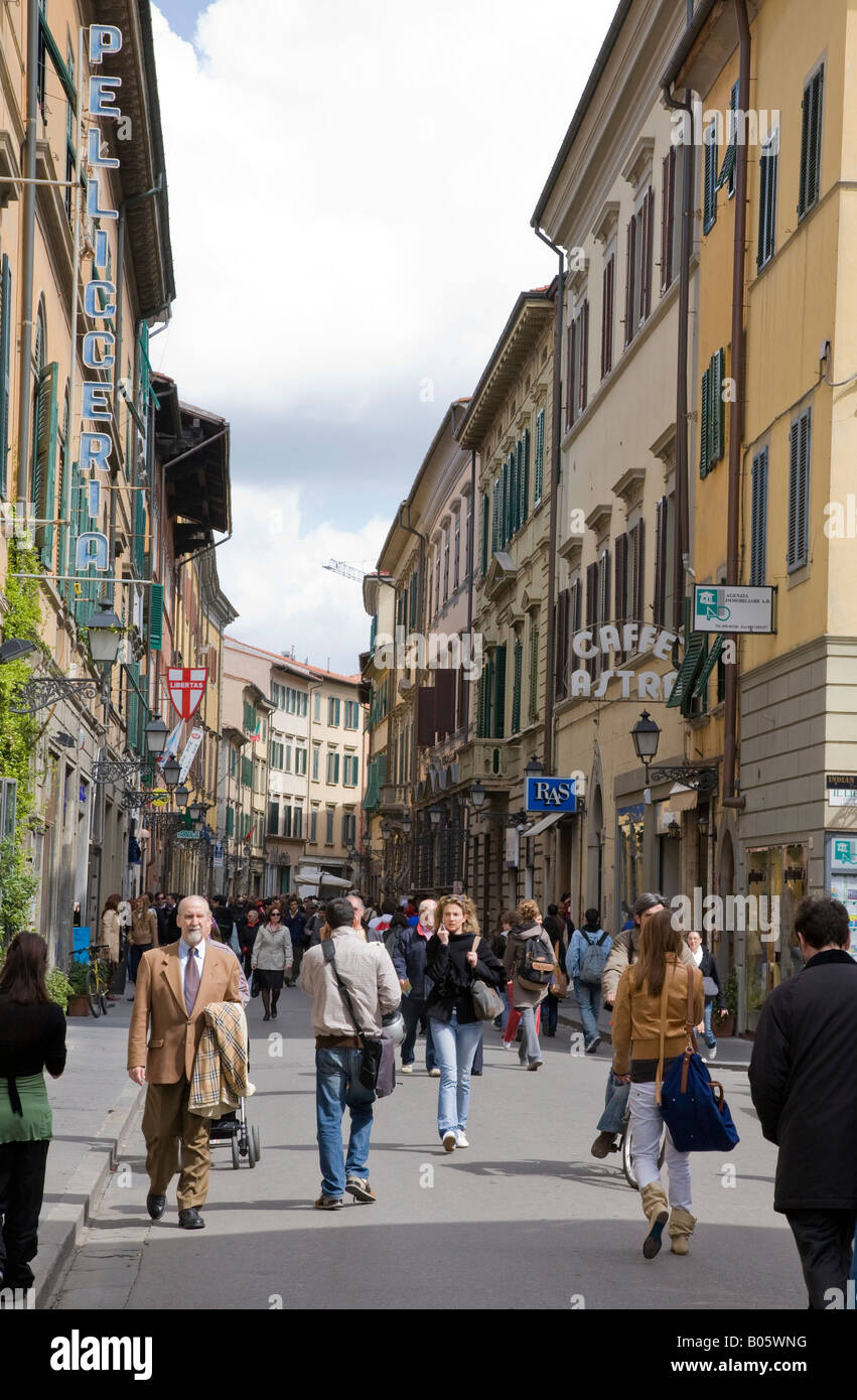 La strada dello shopping di Corso Italia Pisa Italia Foto Stock