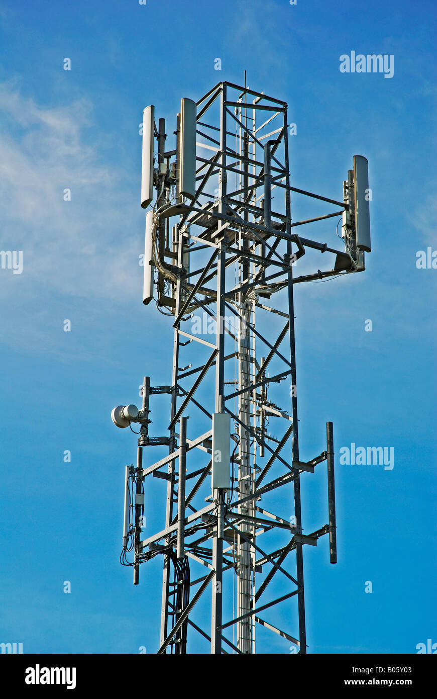 Un telefono mobile montante in Cornovaglia,Inghilterra Foto Stock