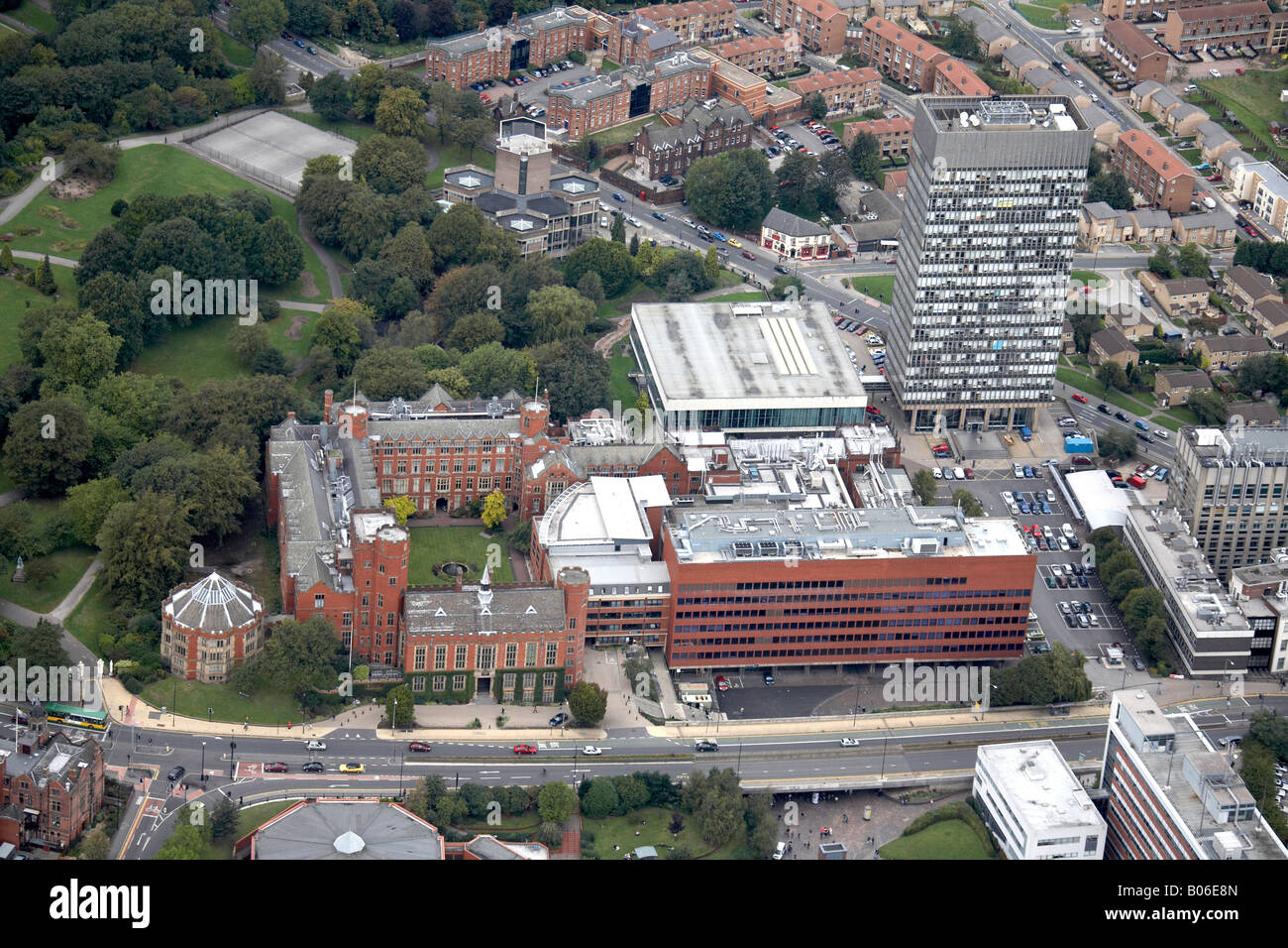 Vista aerea a nord-ovest della Università di Sheffield Brook Hill Park Arts Tower e la libreria S10 South Yorkshire Foto Stock