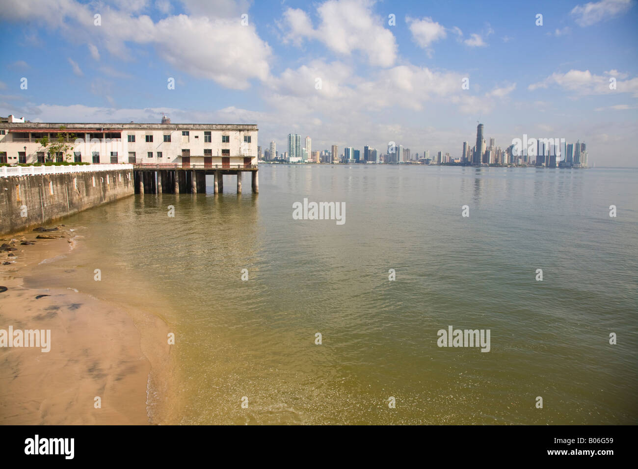 Panama, Panama City, skyline della città dal Casco Viejo Foto Stock