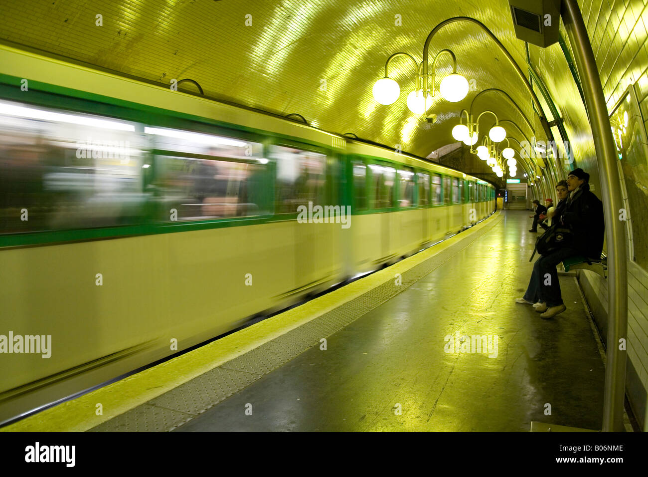 Citare la stazione della metropolitana sulla linea della metropolitana sistema della metropolitana di Parigi Francia. Foto Stock