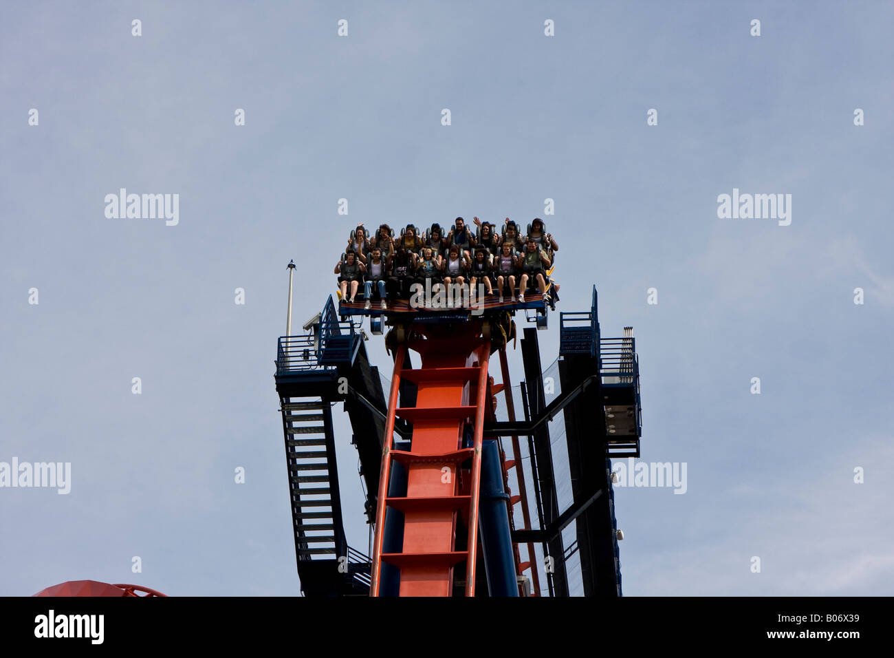 Sheikra Roller Coaster il brivido della corsa al Busch Gardens di Tampa Florida FL USA U S America American Foto Stock