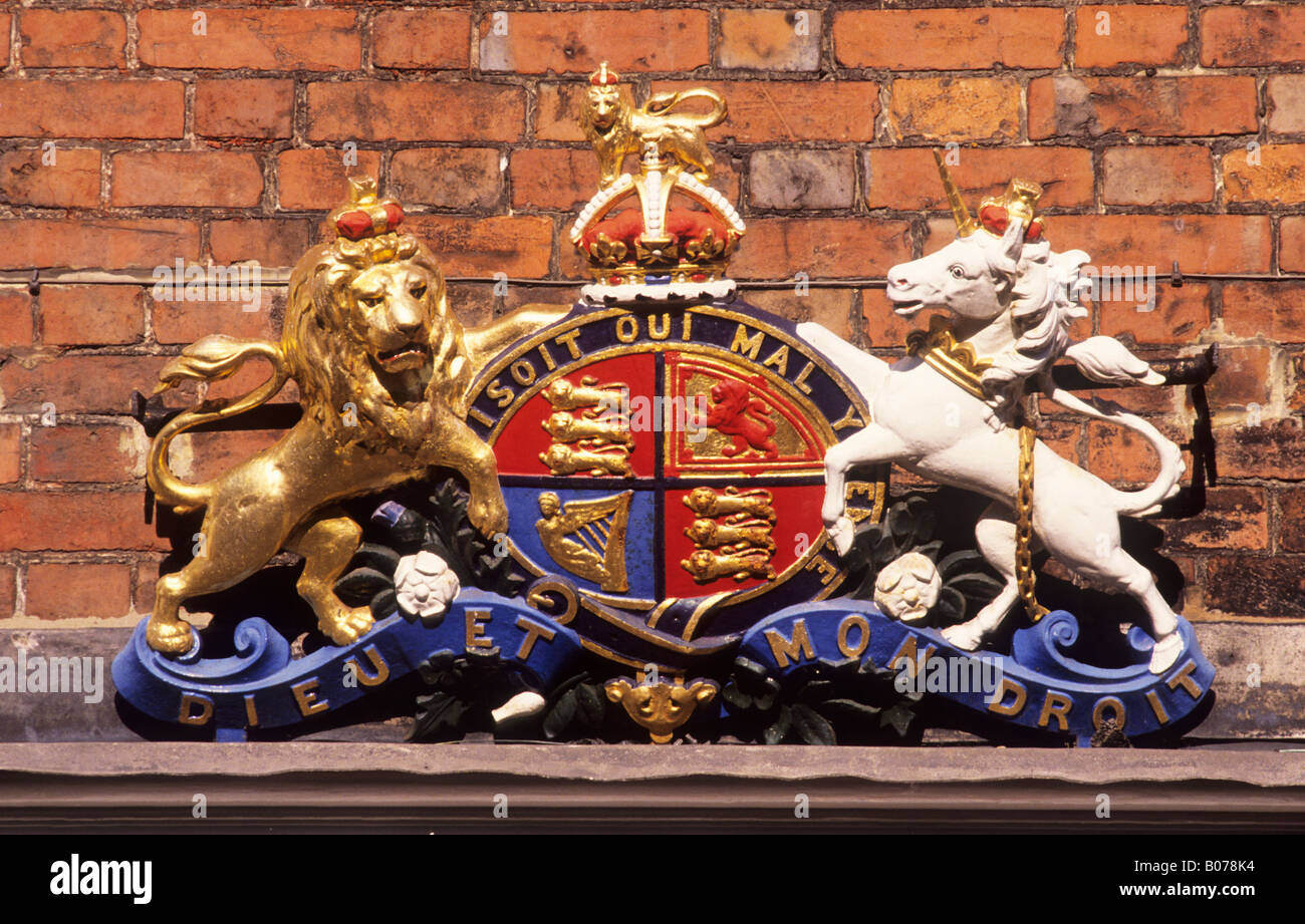 La segala Sussex stemma reale Dogana Vecchia Inghilterra Inglese Regno Unito araldica lion unicorn heradic corona periferica Foto Stock