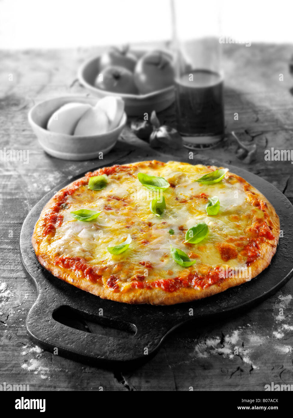 Tre formaggi pizza margarita Foto Stock