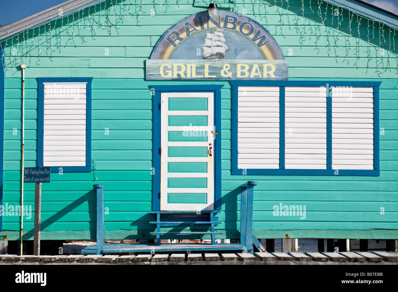 Belize, Caye Caulker, Rainbow grill e bar Foto Stock