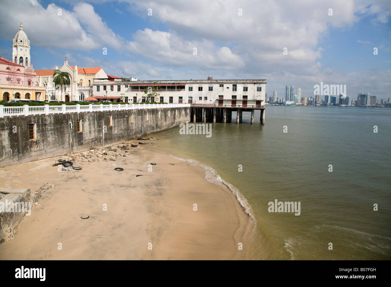 Panama, Panama City, skyline della città dal Casco Viejo (San Felipe) Foto Stock