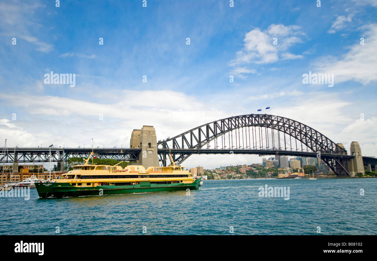 SYDNEY, Australia - Sydney, Australia - il Ponte del Porto di Sydney e Manly Ferry Foto Stock