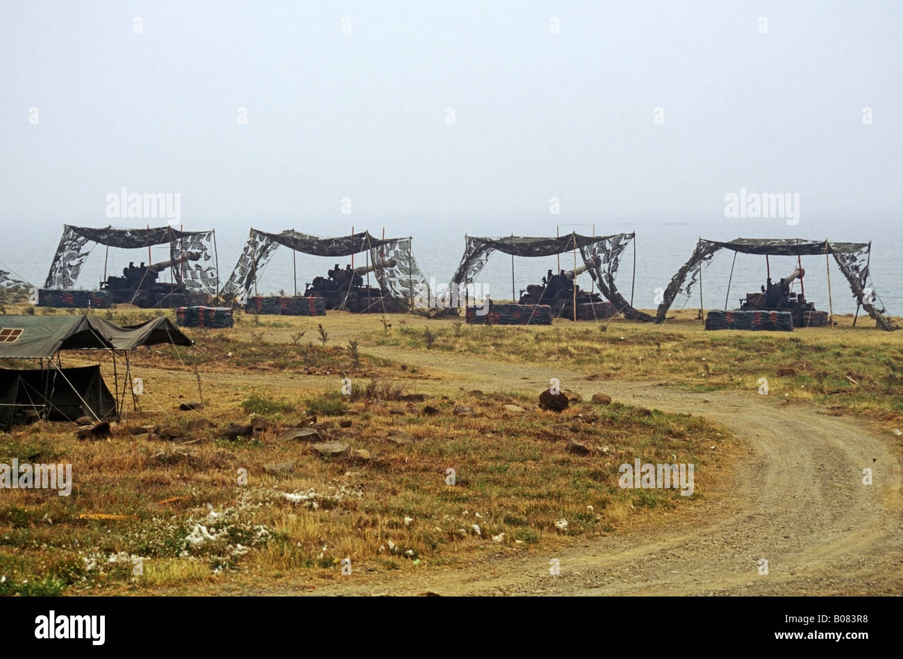 M110A2 Obici semoventi affacciata sul mare della Cina del Sud Taiwan Foto Stock