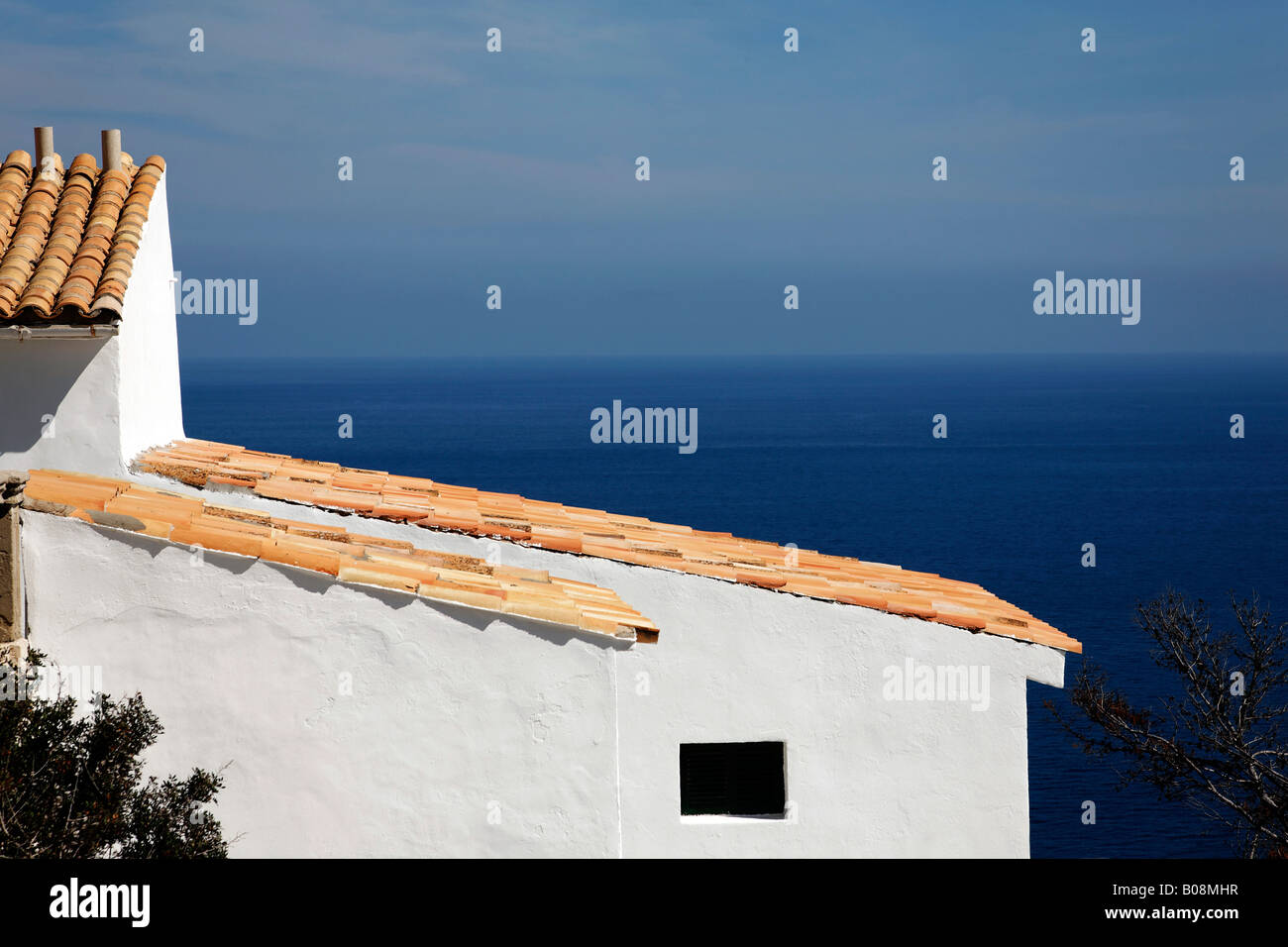 Vista del Mare Mediterraneo oltre il faro di Capo Formentor, Maiorca, isole Baleari, Spagna Foto Stock