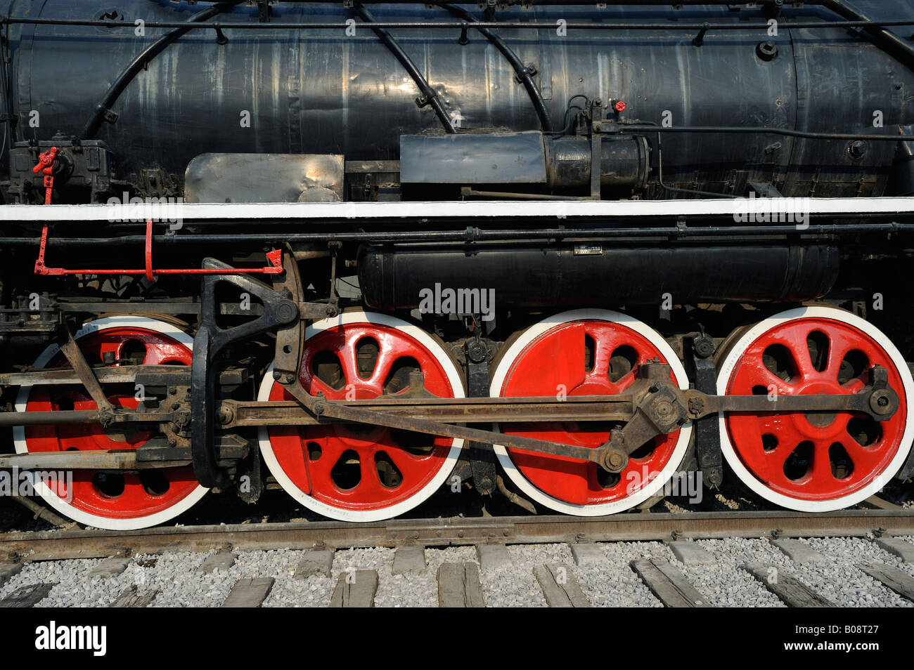 Ruote principali di locomotiva a vapore, Tangshan, Cina. 27-Apr-2008 Foto Stock