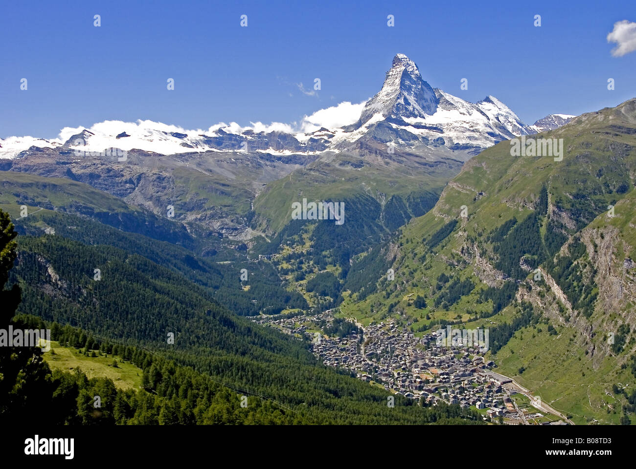 Zermatt con il Cervino in estate, Svizzera Vallese, Zermatt Foto Stock