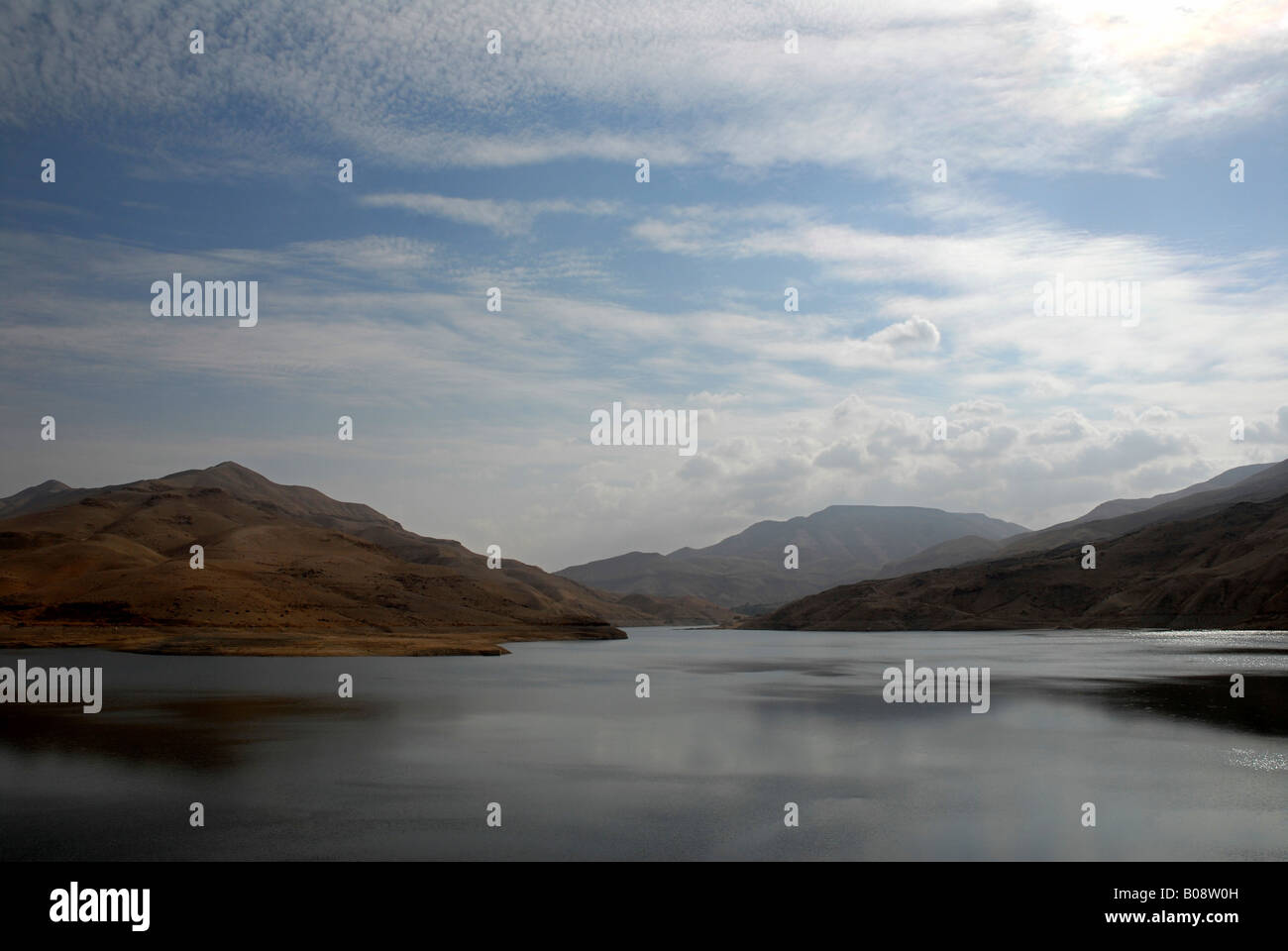 Diga del serbatoio a Wadi al-Mujib Gorge, Giordania, Medio Oriente Foto Stock