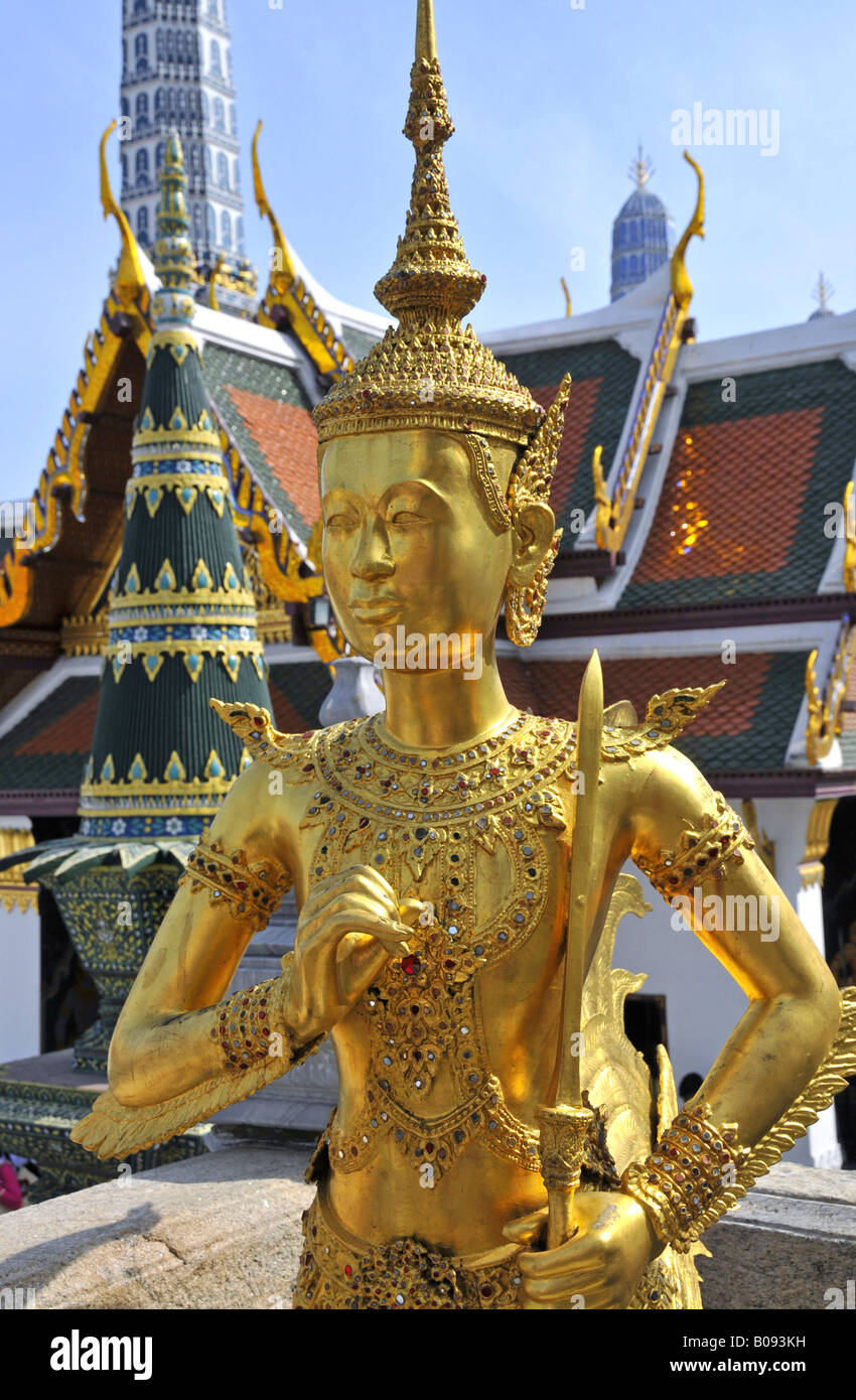 Kinnara o Kinnorn, Kinari, Kinaree, Kinnaree, Ginnarie, Ginnaree, un uccello mitologico personaggio in Wat Phra Kaeo, grande palazzo, Foto Stock