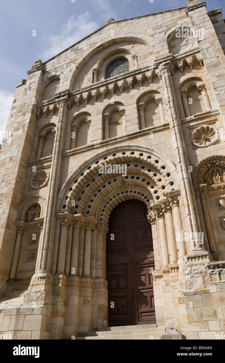 Cattedrale di Zamora (1174) entrata principale (del Obispo). Foto Stock
