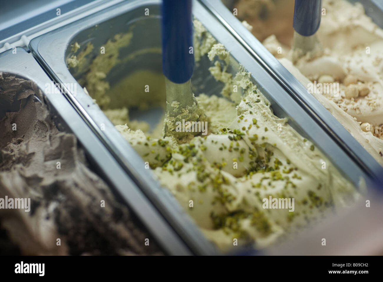 Preparata di fresco gelato italiano. Foto Stock