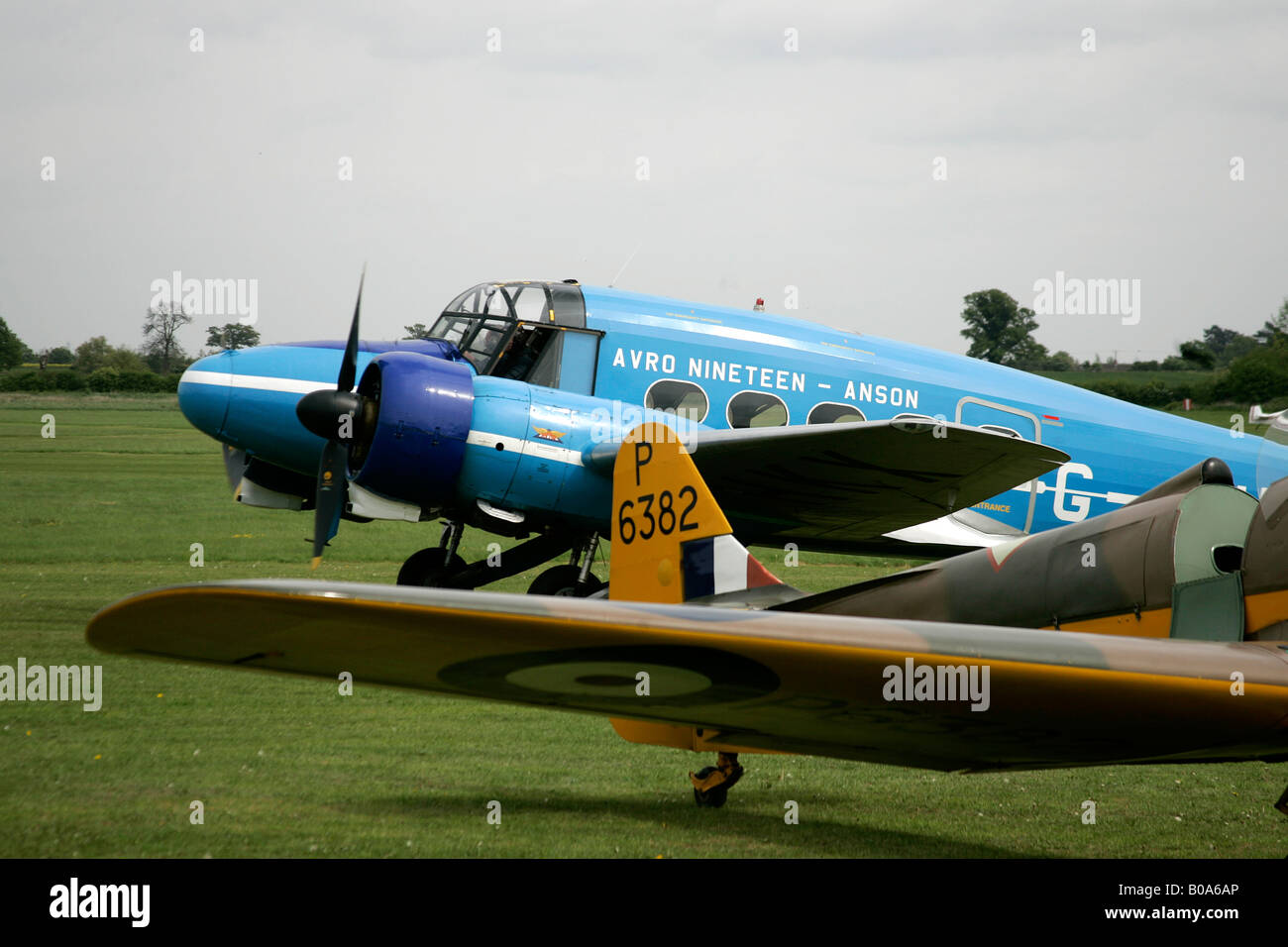 AVRO DICIANNOVE ANSON aereo,SHUTTLEWORTH COLLECTION AT OLD WARDEN AIRFIELD Foto Stock