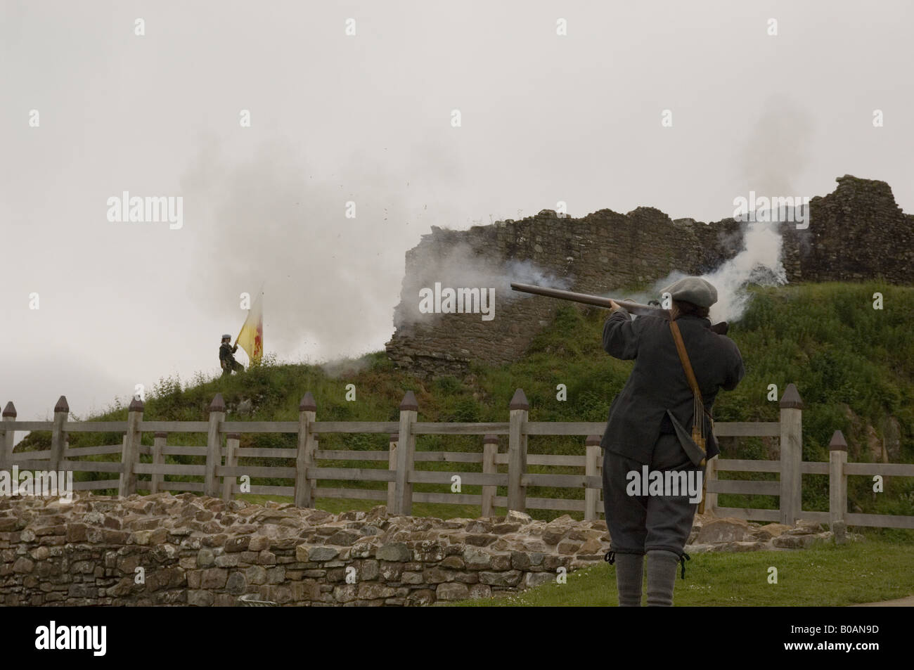 Re storico emanazione Urquart castle Loch Ness Nodo sigillato la società Foto Stock