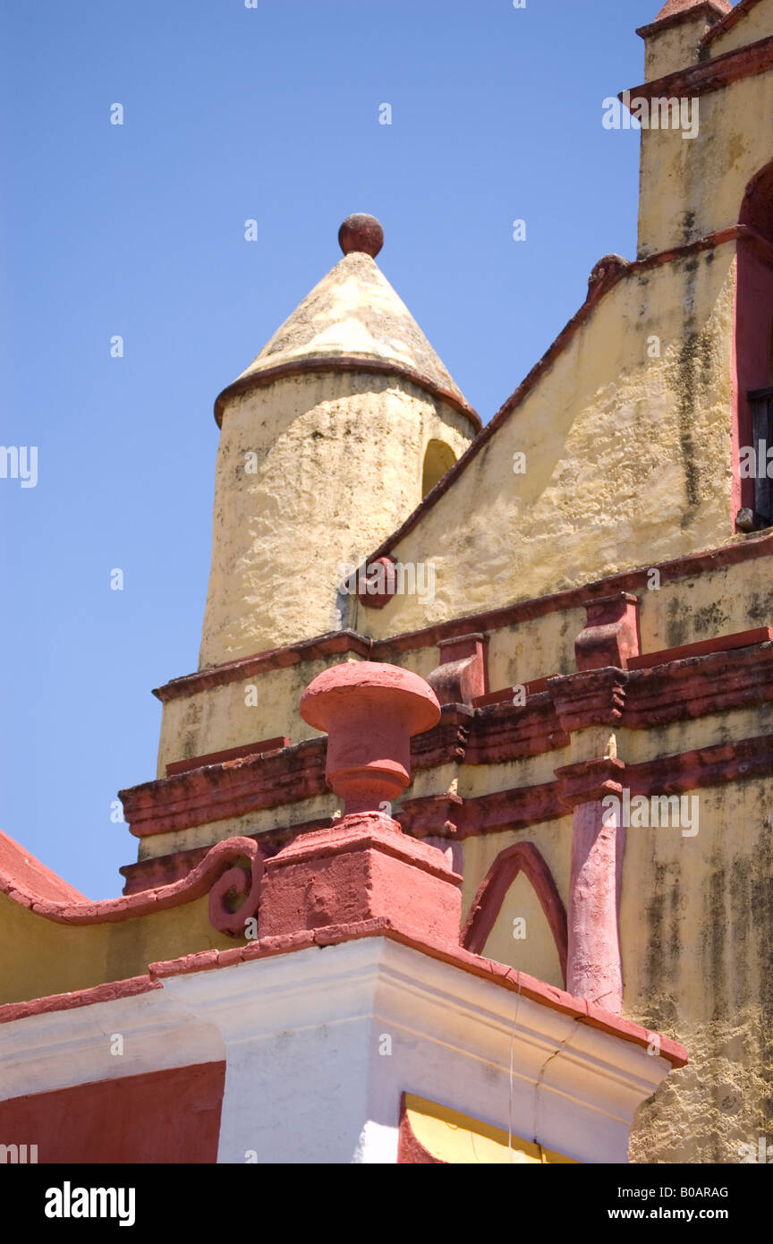 Vecchio messicano chiesa cattolica al di fuori di dettagli Foto Stock