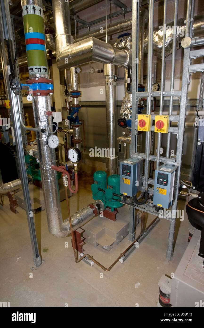 Energia geotermica fonte di massa sistema di pompa di calore Chelsea Building Society CHELTENHAM REGNO UNITO Foto Stock