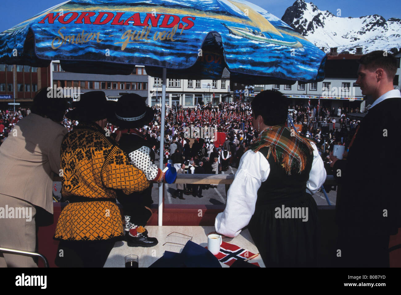 Diciassettesimo di maggio celebrazione (Norways giorno dell indipendenza) Lofoten in Norvegia Foto Stock