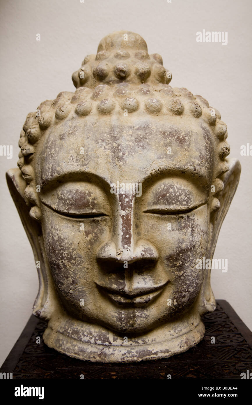 Statua di Buddha in pietra tailandese. Foto Stock