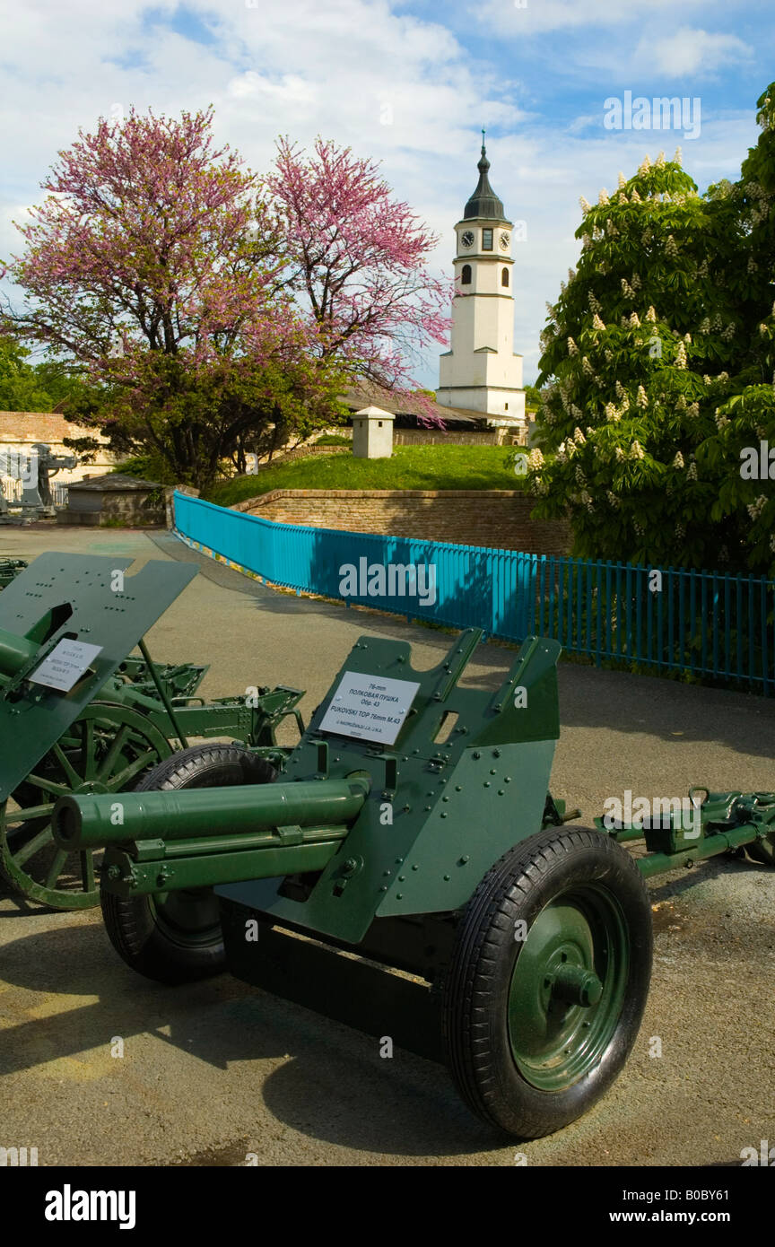 Al di fuori di artiglieria il Museo Militare di Belgrado in Serbia in Europa Foto Stock