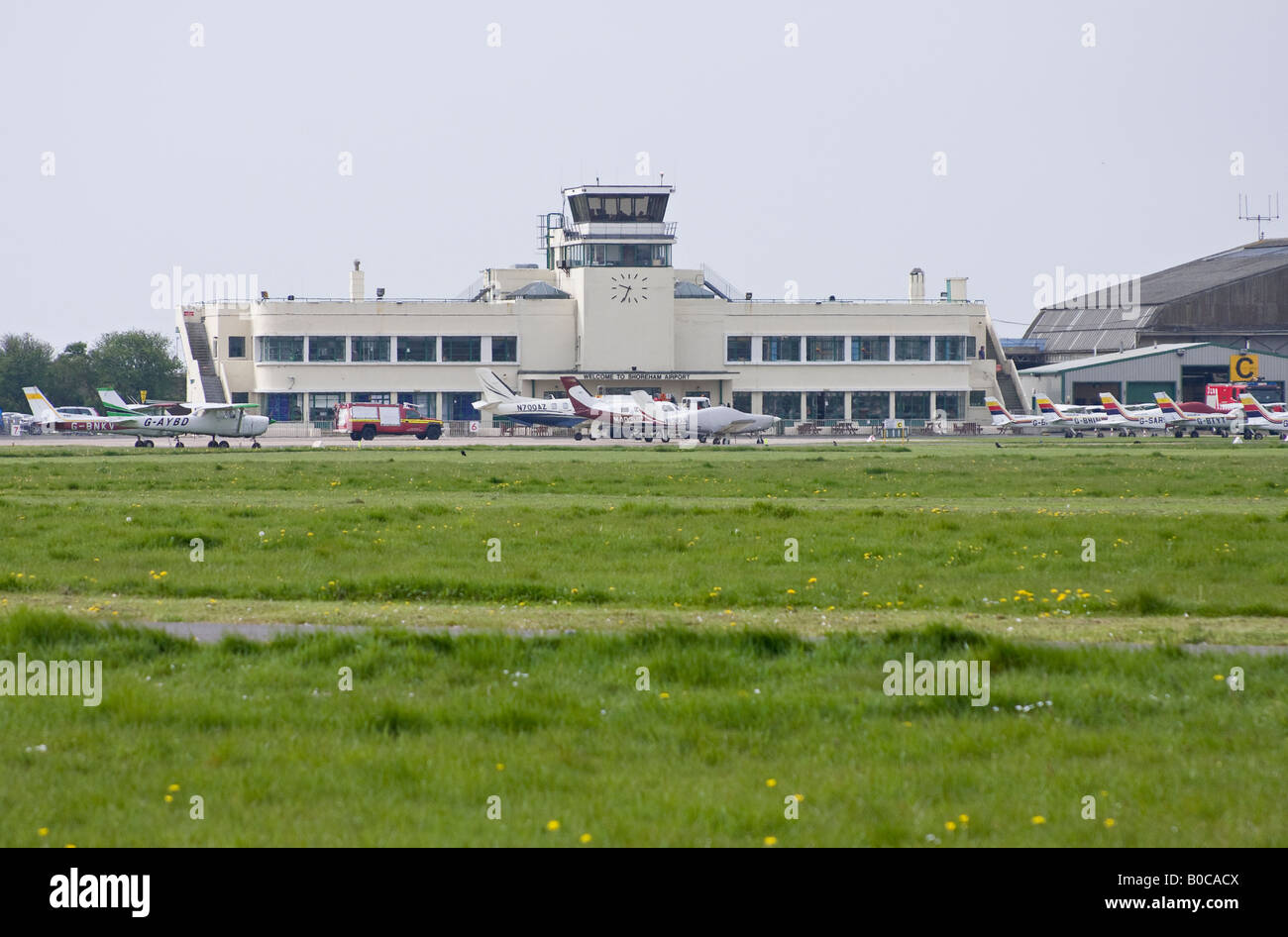 Art Deco dell'edificio del terminal, Shoreham airport, Sussex, England, Regno Unito Foto Stock