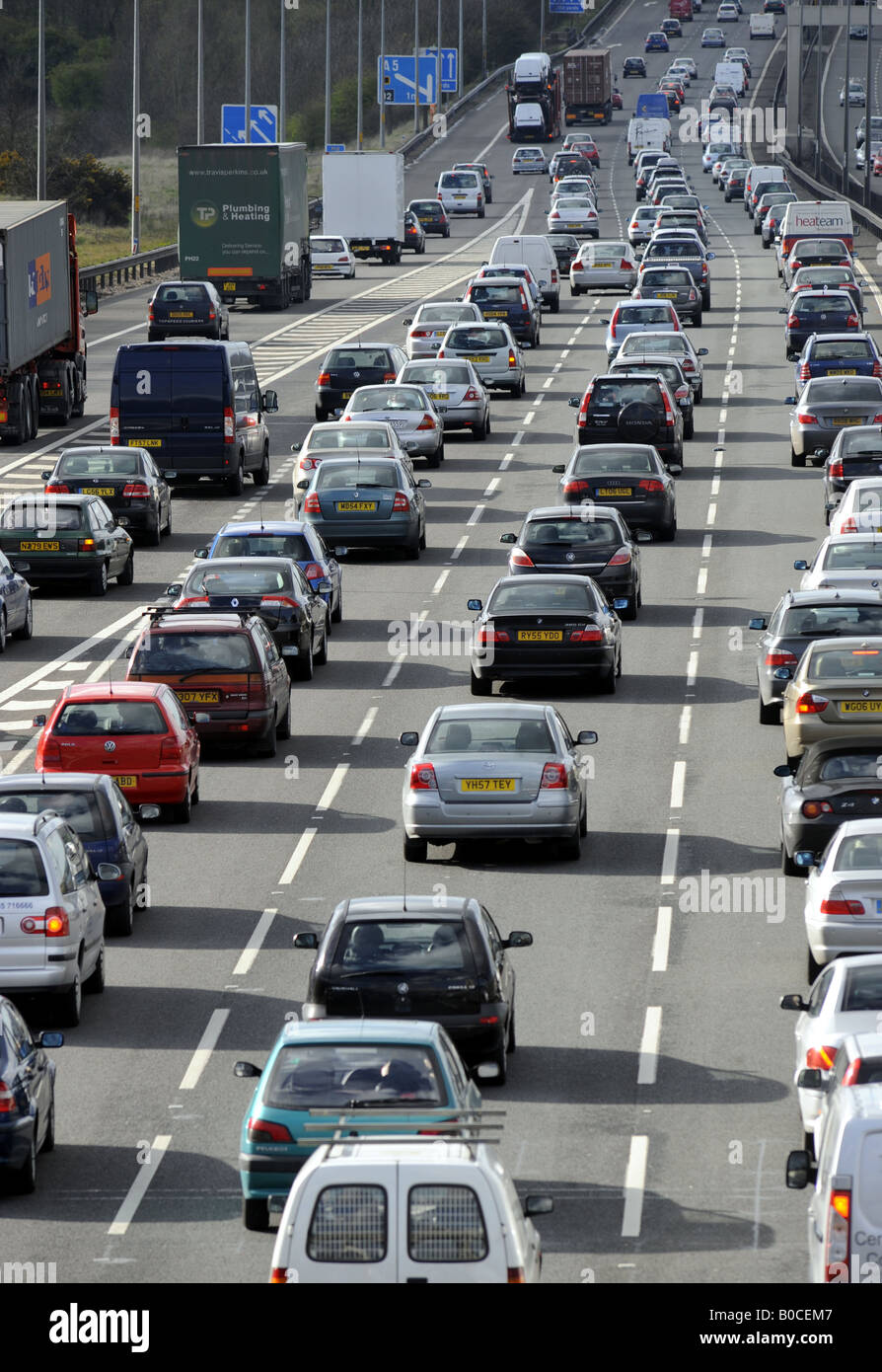 Code di traffico sull'autostrada M6,NORTHBOUND nei pressi di unione 11,CANNOCK, STAFFORDSHIRE,Inghilterra. Foto Stock