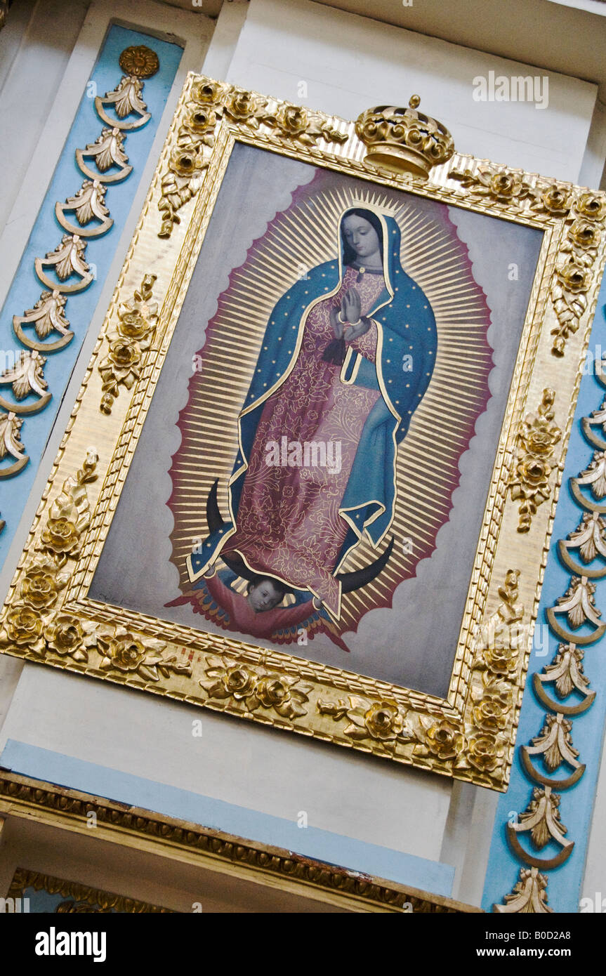 Stampa incorniciata del venerato Vergine di Guadalupe a la Inmaculada Concepción (Immacolata concezione) Chiesa di Puebla, in Messico. Foto Stock