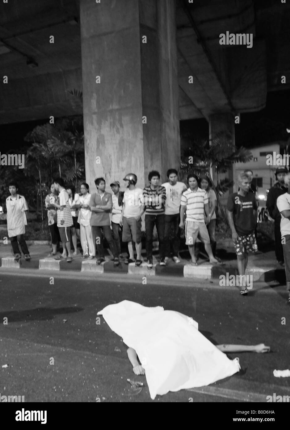 Per vivere e morire in Bangkok, morte sulle strade Foto Stock