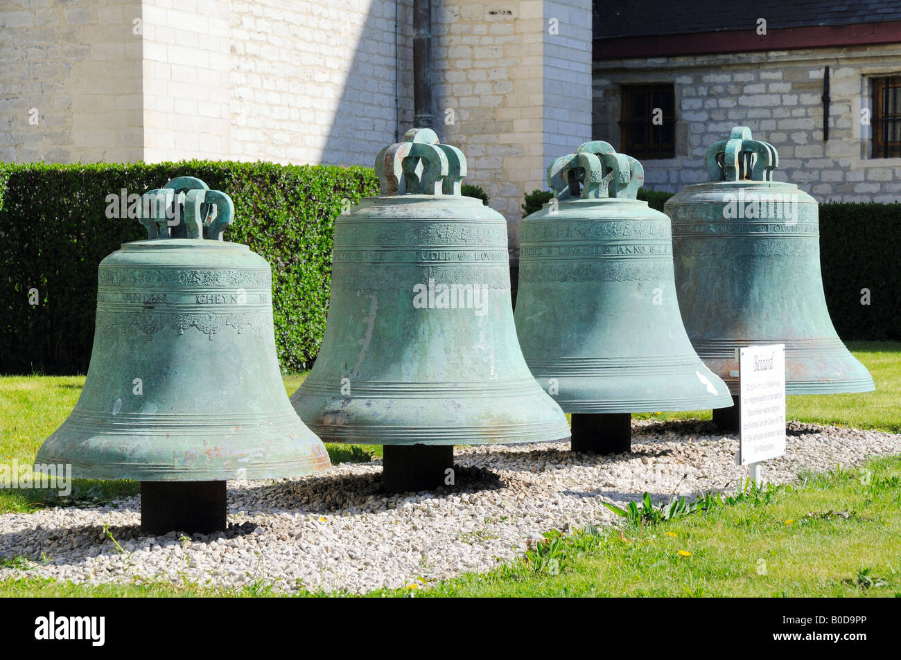 4 del 37 campane che compone il carillon (beiaard) di St Walburga Chiesa di Oudenaarde, Belgio. Foto Stock