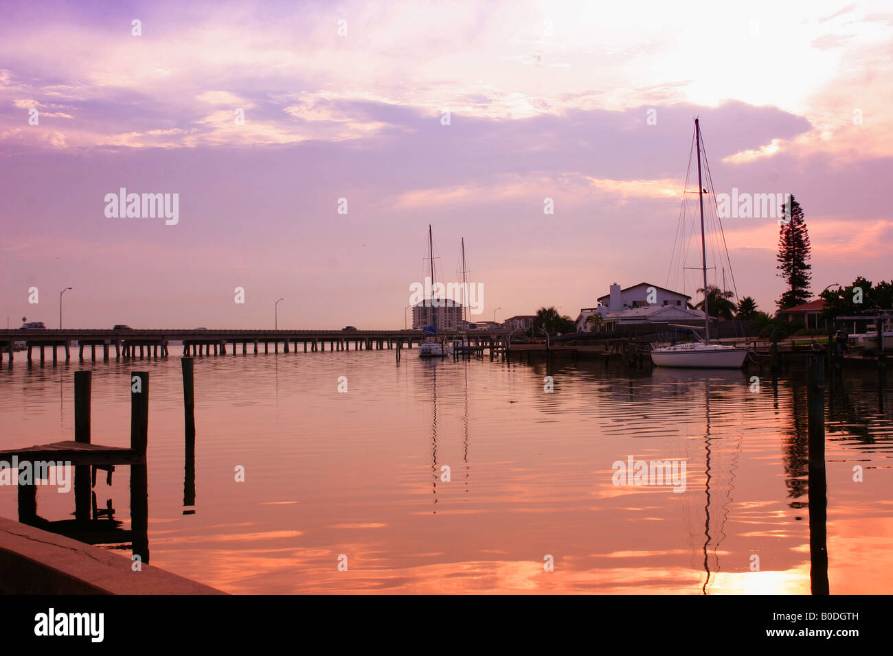 Poco dopo l'alba sul Boca Ciega Bay,Pass-a-grill Florida Foto Stock