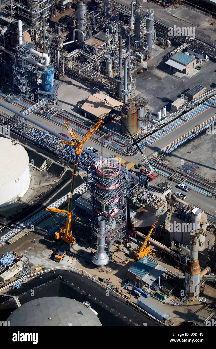 Al di sopra dell'antenna di raffineria di petrolio costruzione lunga spiaggia di Los Angeles in California Foto Stock