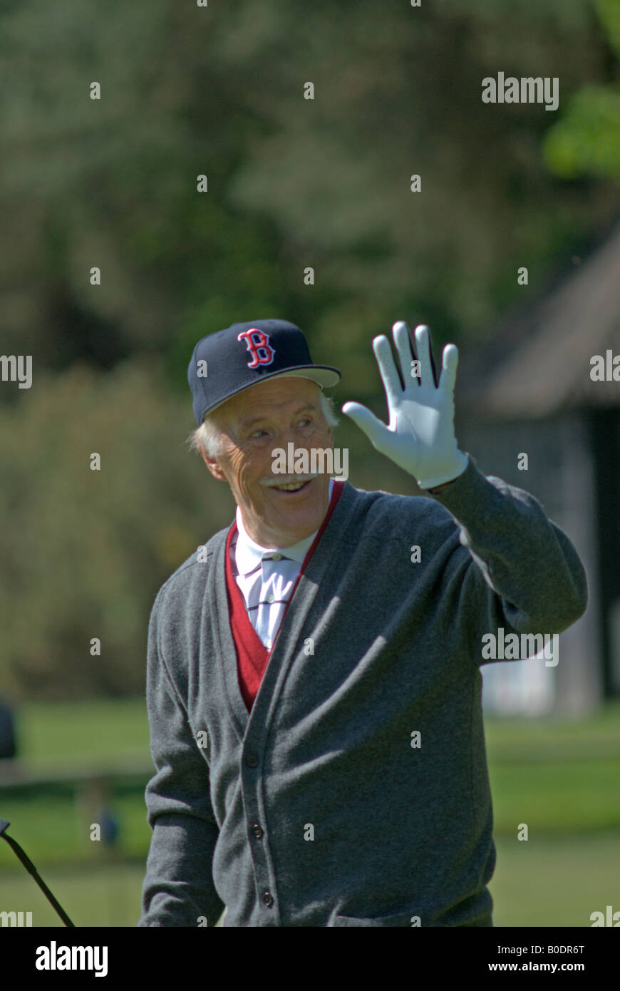 Bruce Forsyth ad una croce rossa britannica giornata di golf Foto Stock