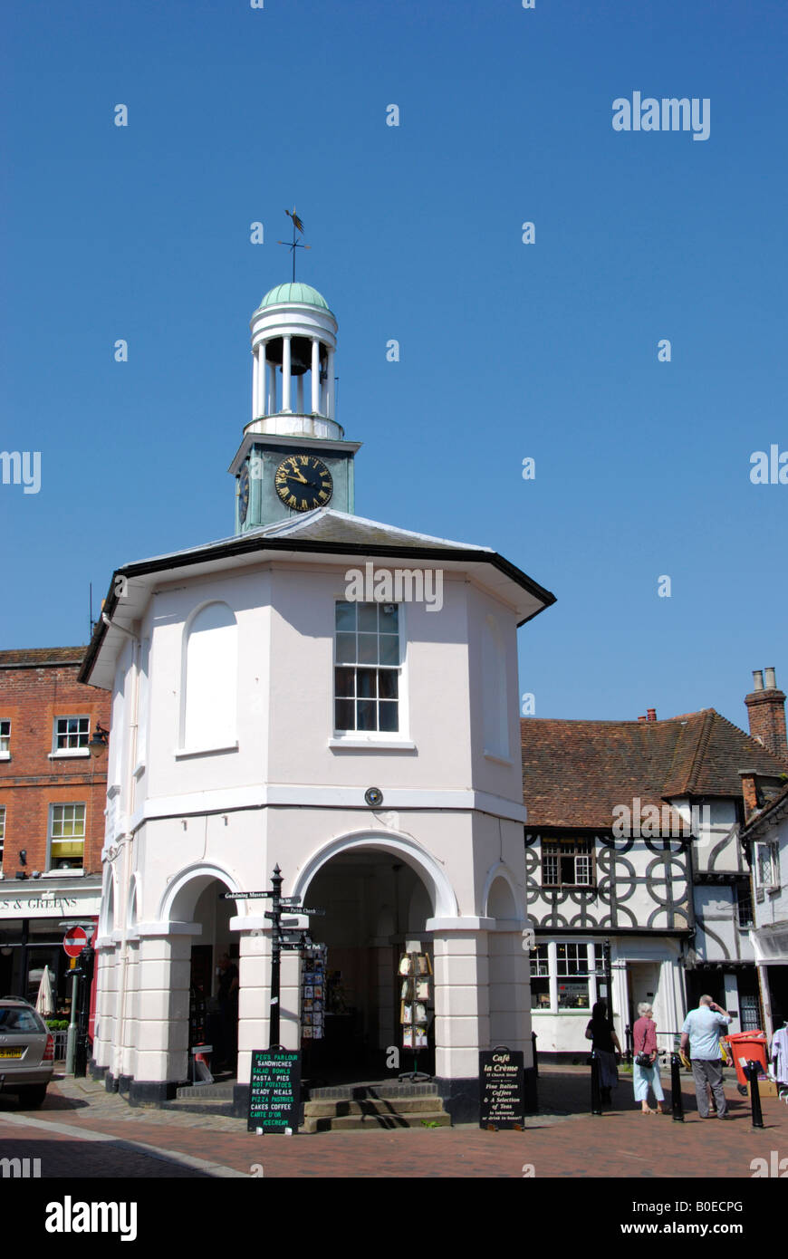 Il Pepperpot Old Town Hall High Street Godalming Surrey in Inghilterra REGNO UNITO Foto Stock