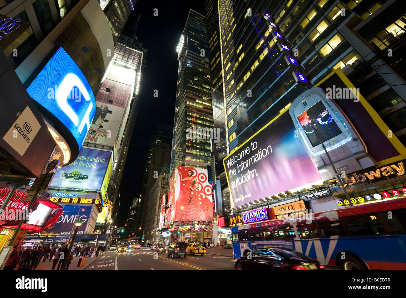 Giunzione di West 42nd Street e la 7th Avenue a Times Square Manhattan, New York City Foto Stock