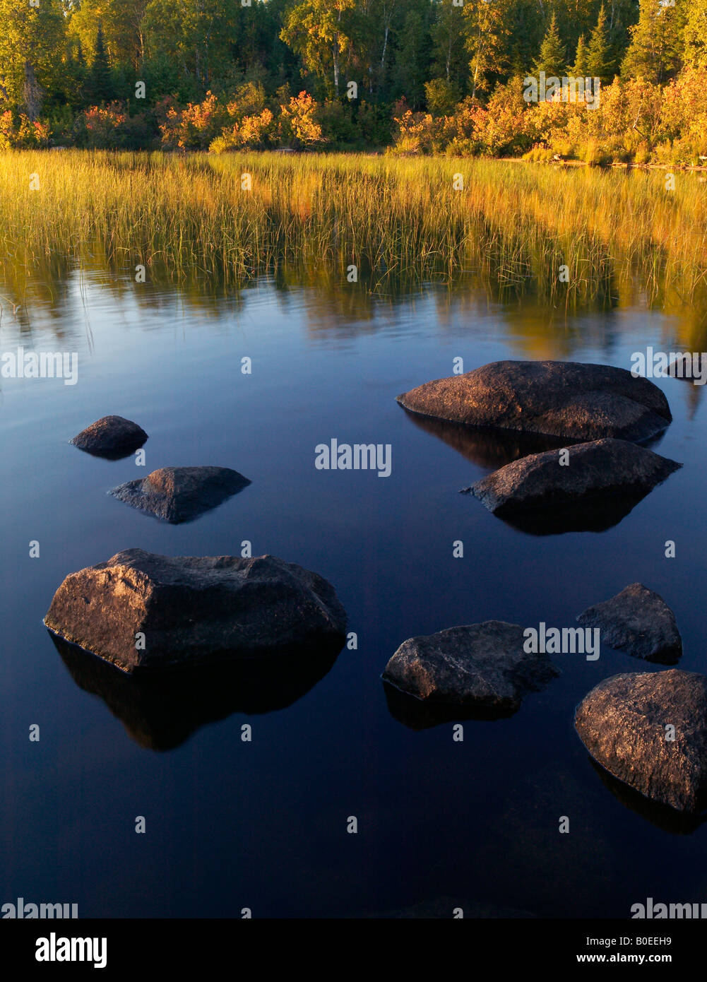 Nina Moose Lake, in acque di confine canoa Area Wilderness, Superior National Forest, Minnesota Foto Stock