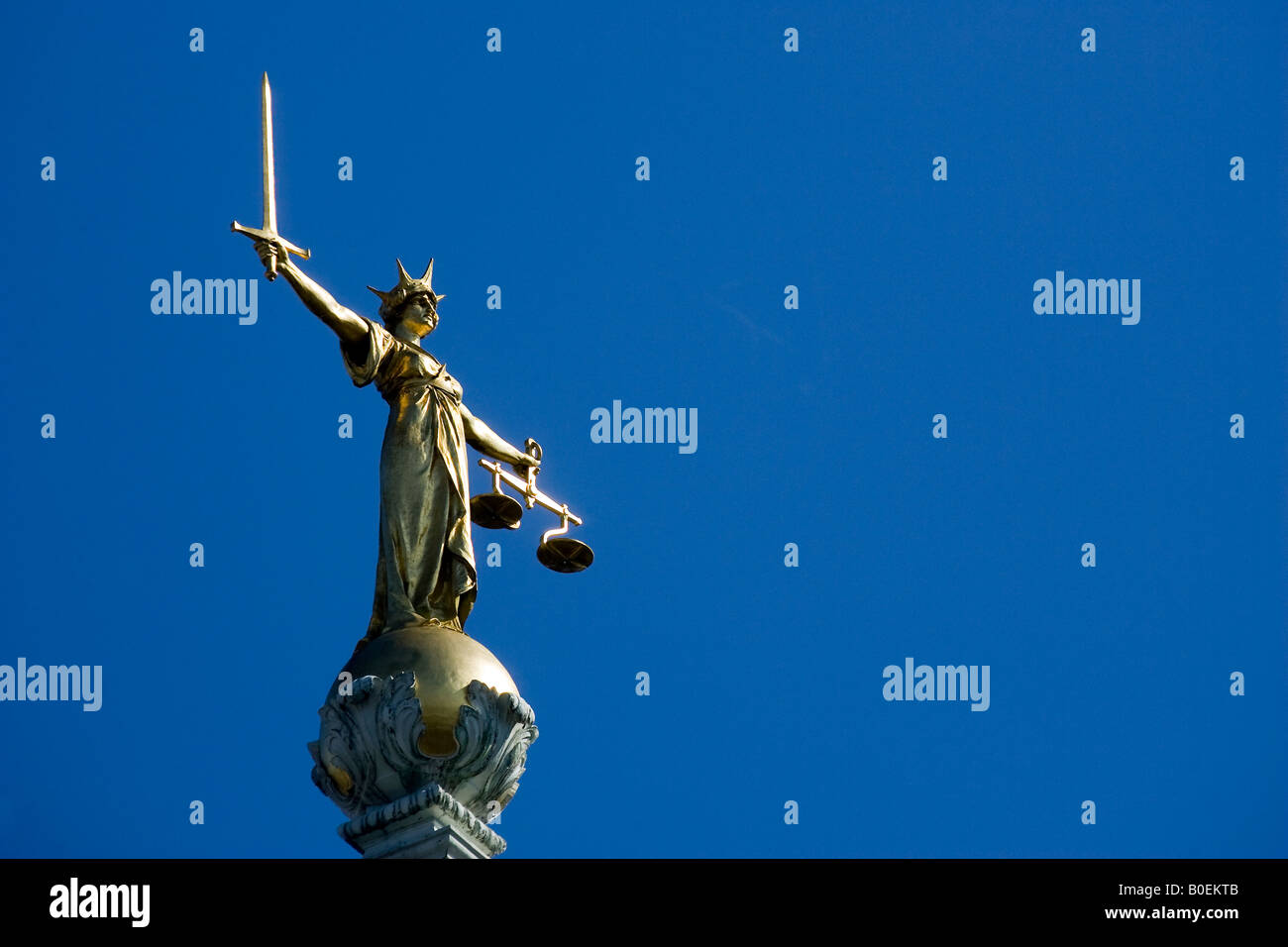 Statua di giustizia Old Bailey centrale Tribunale Penale Foto Stock