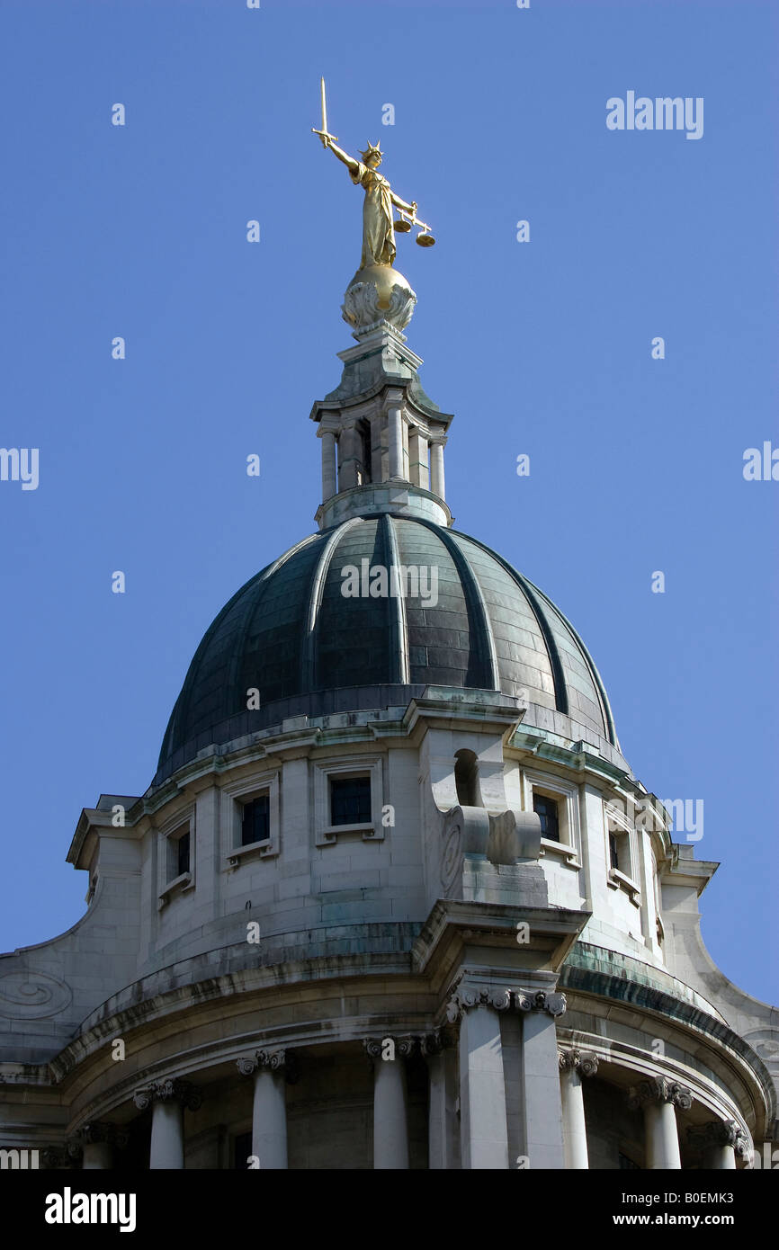 Statua di giustizia Old Bailey centrale Tribunale Penale Foto Stock