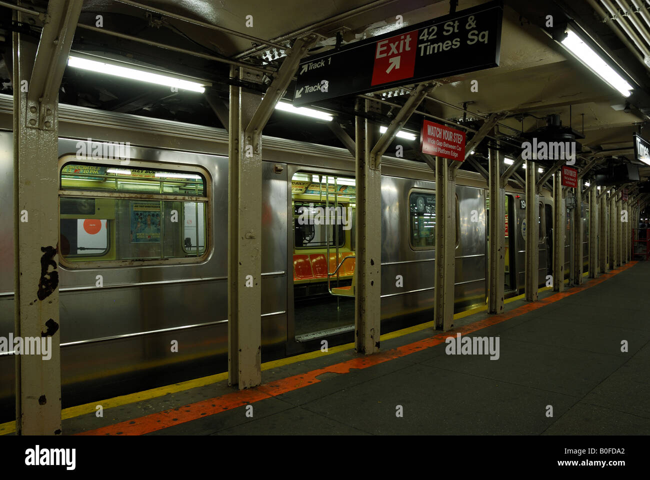 Times Square La stazione della metropolitana di New York City Foto Stock