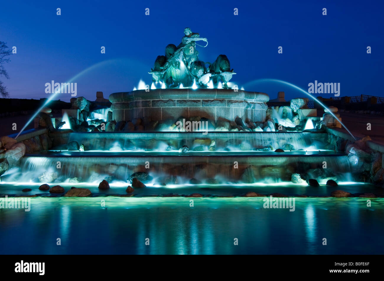 La spettacolare Fontana Gefion di notte, Frederiksstaden, Copenaghen, Danimarca, Europa Foto Stock