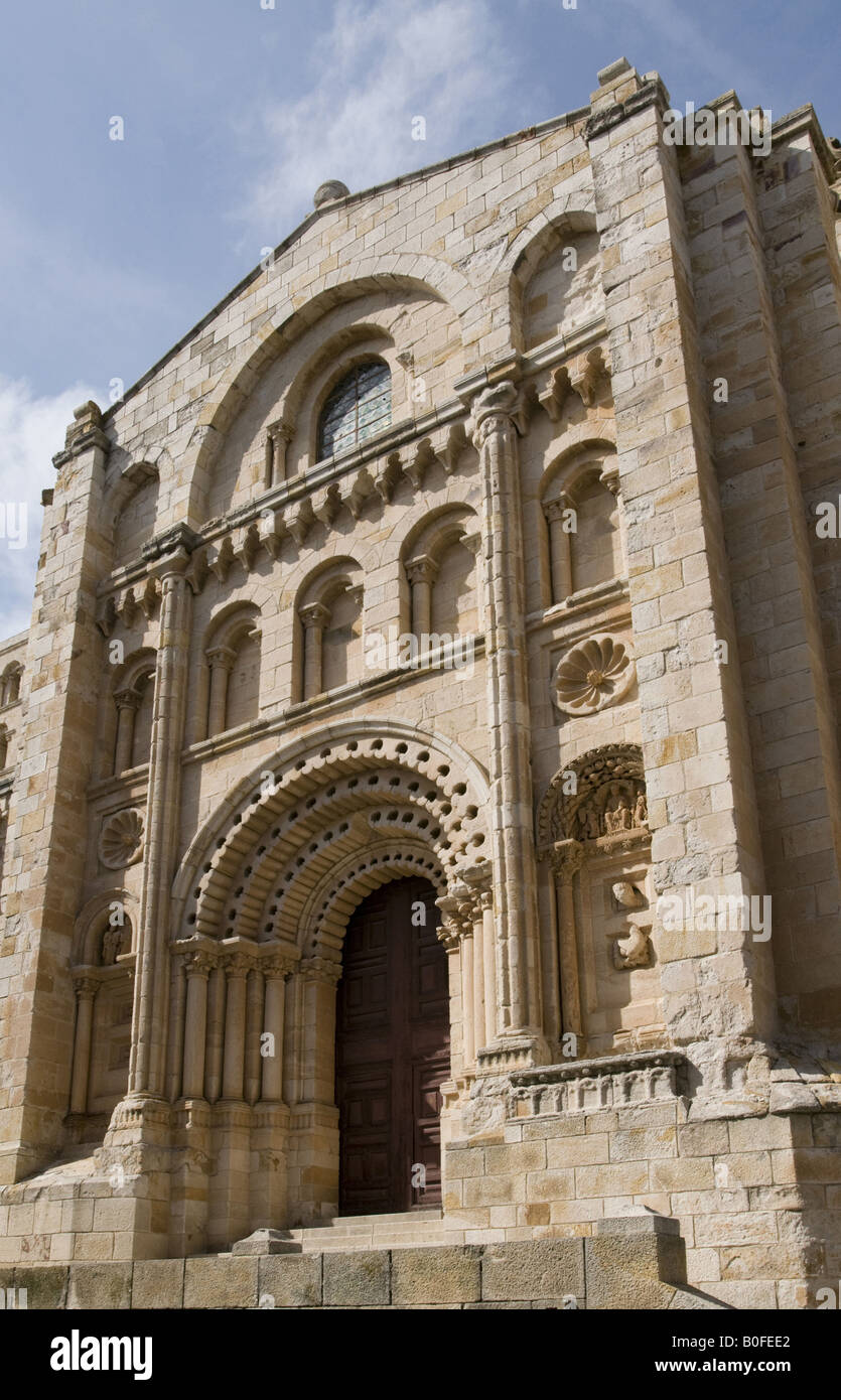 Cattedrale di Zamora (1174) entrata principale (del Obispo). Foto Stock