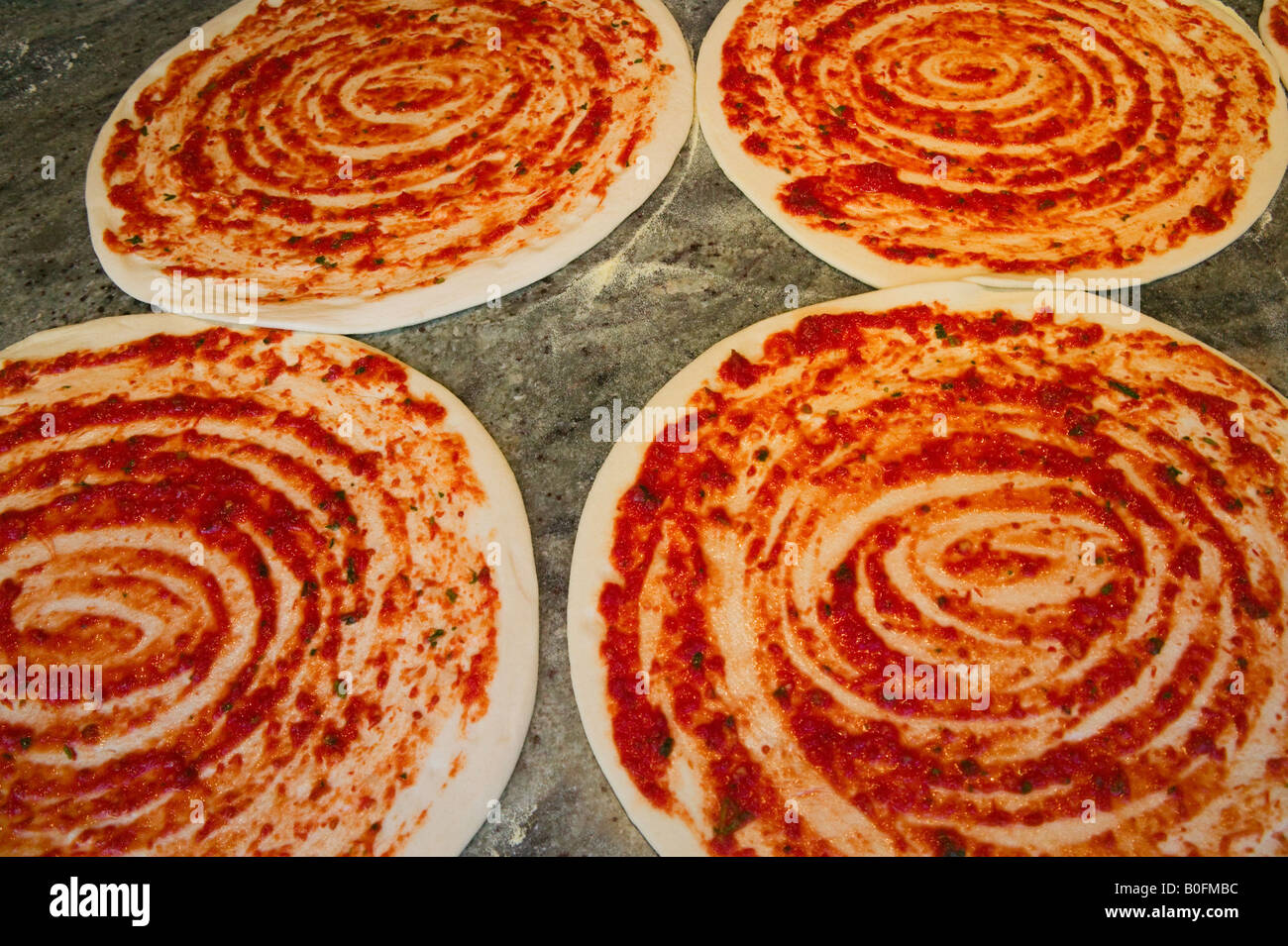 Rendendo le pizze a Vienna Austria Foto Stock