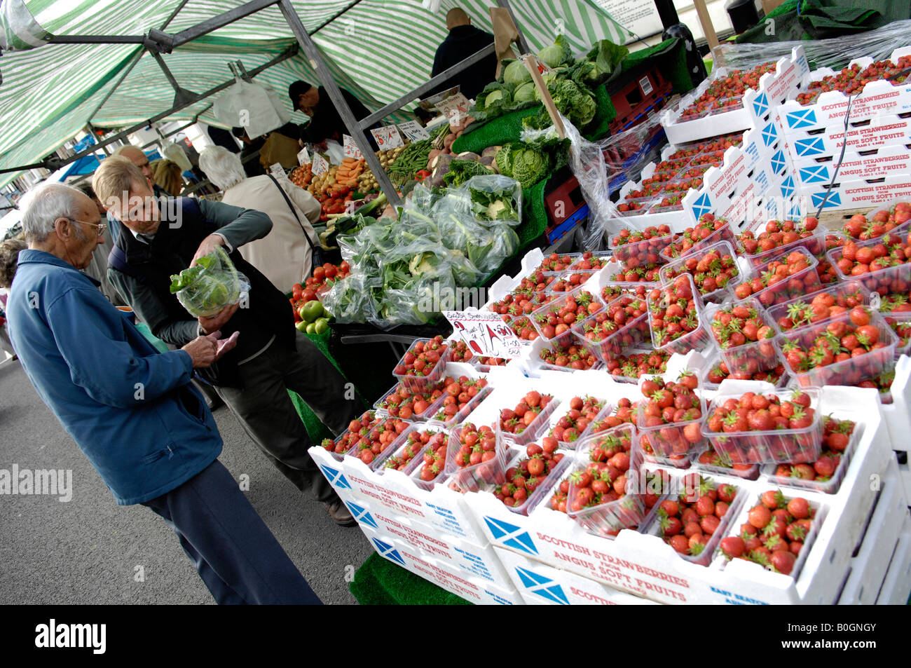 Giorno di mercato a Knaresborough North Yorkshire England Regno Unito Foto Stock