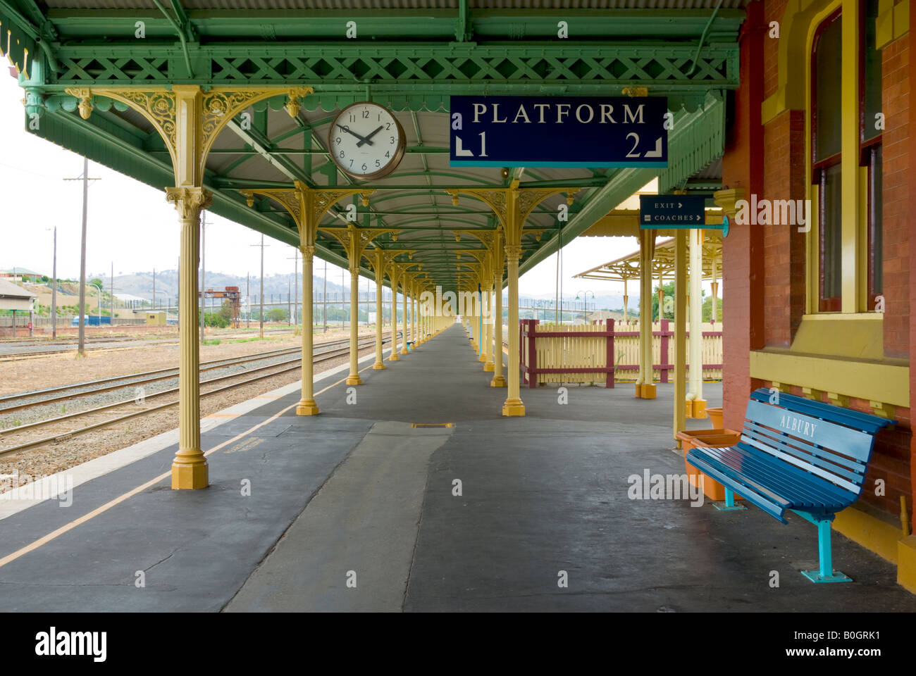 Albury Aeroporto Stazione ferroviaria platform Foto Stock