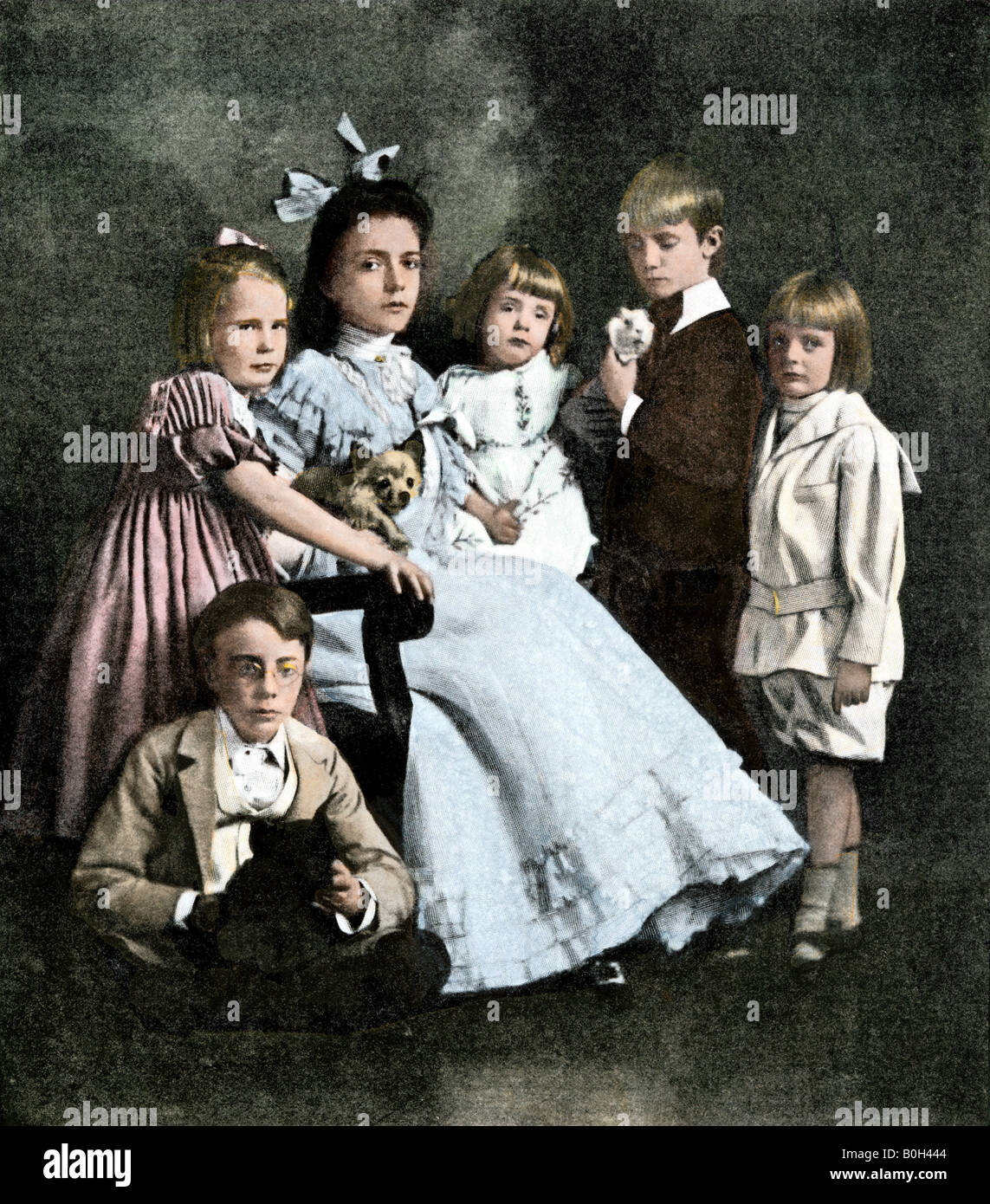 Theodore Roosevelt bambini Ethel Theodore Alice Quentin Kermit e Archibald 1901. Colorate a mano i mezzitoni di una fotografia Foto Stock