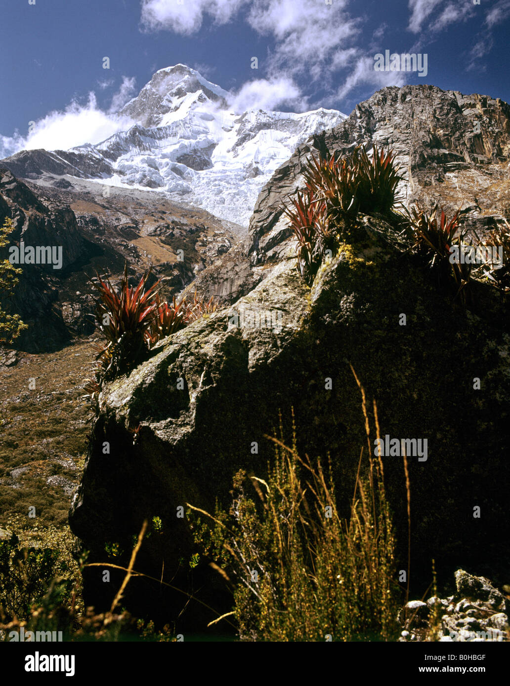 Vertice settentrionale, Mt. Nevado Huascara, Cordillera Blanca, Ande, Perù, Sud America Foto Stock